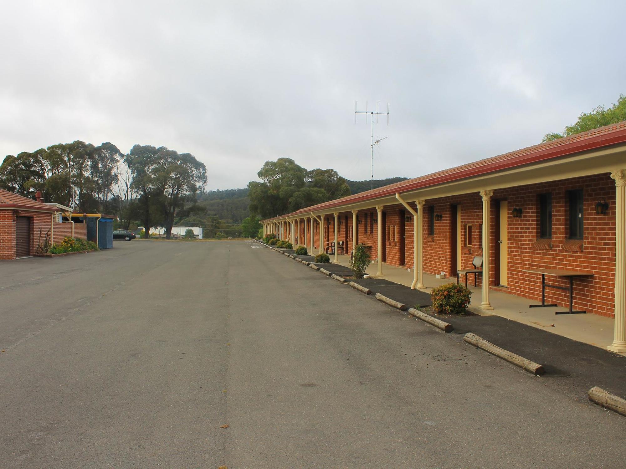 Bushman'S Motor Inn Литгоу Екстериор снимка